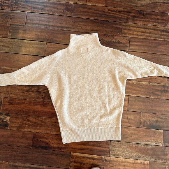 100% Merino Wool Camel Colored Mock Neck Sweater size small Telluride Clothing - Picture 4 of 4